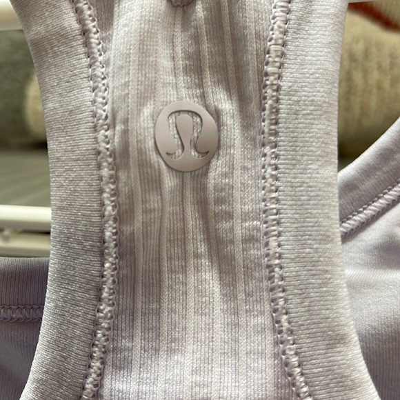 LIKE NEW women’s size 2 lululemon ebb to the street tank top in color lavender - Picture 3 of 3